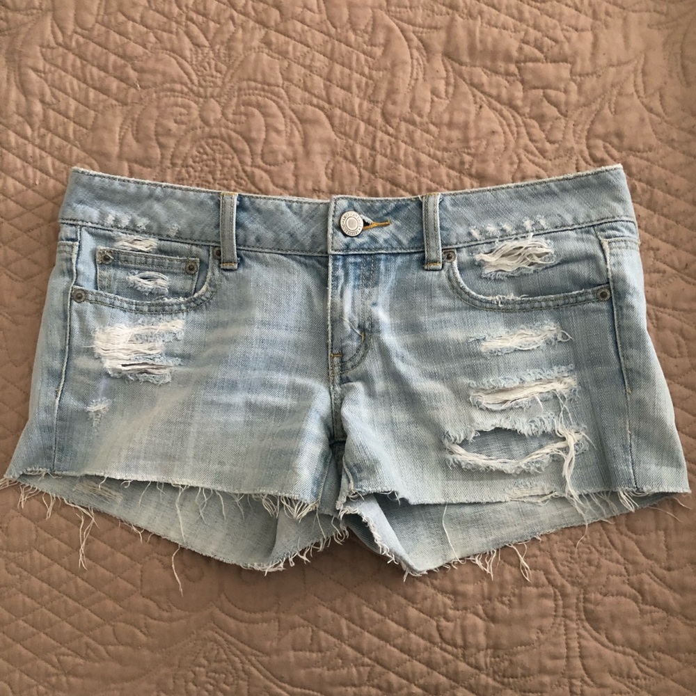 💕SALE💕 AMERICAN EAGLE DISTRESSED JEAN SHORTS